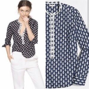 Gorgeous EUC J. Crew Navy and White Patterned cotton blouse